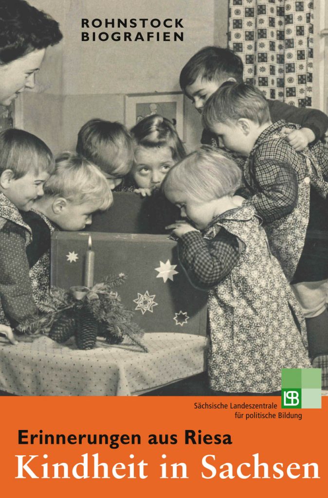 Kinder aus Riesa feiern Weihnachten im Kindergarten.